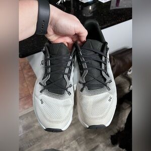 On Cloud Cloudtilt size 9